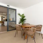 Hamus Aparthotel 4*