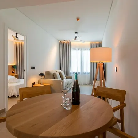 Hamus Hotel apartamentowy 4*