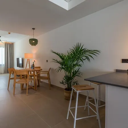 Aparthotel Hamus Conil De La Frontera